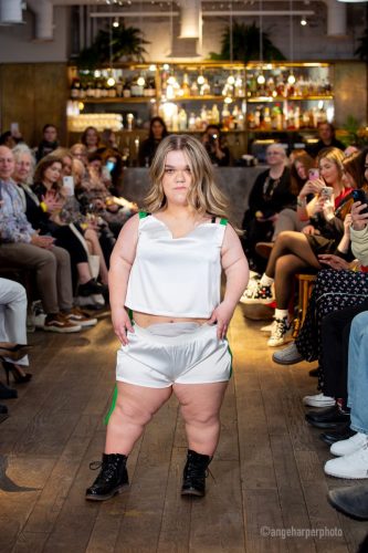 Lydia_-_small_stature_outfit